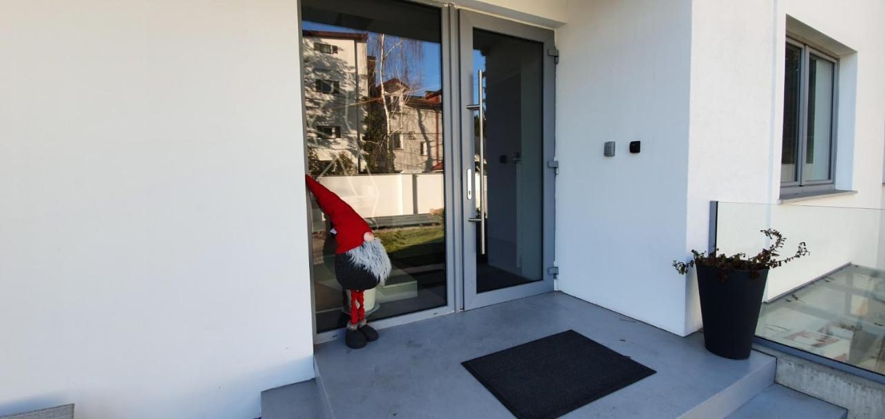 Loft 85 M2 Wilanow Krolewski Self Checkin Varsó Kültér fotó